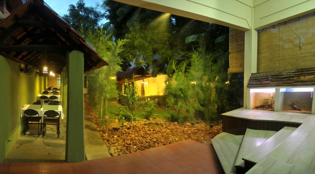 Oyo 7355 Covinille Acomodação com café da manhã Madurai Exterior foto